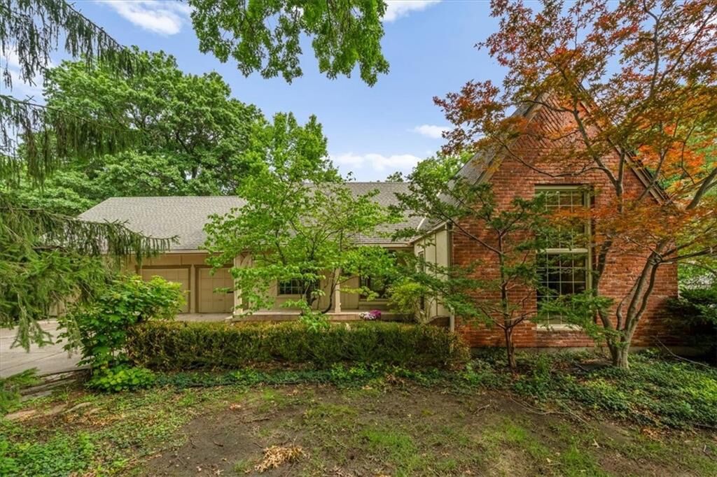 Property Photo:  2326 W 95 Street  KS 66206 