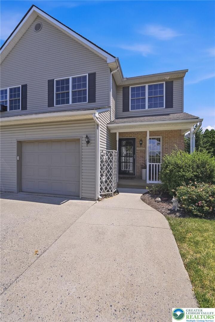 Property Photo:  1283 Mohr Circle  PA 18062 