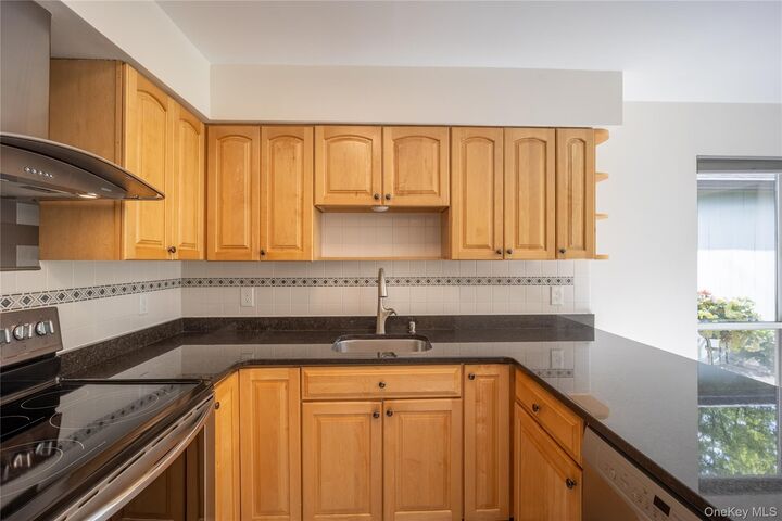 Property Photo:  31 Pond Drive W  NY 12572 