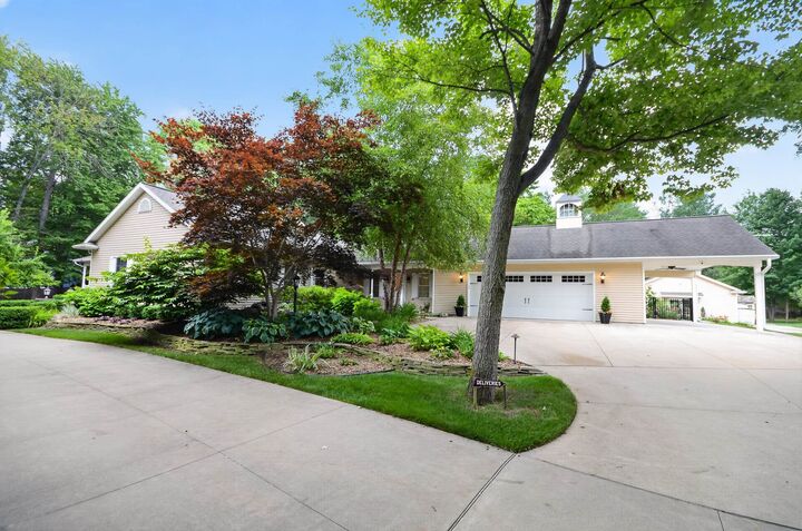 Property Photo:  4010 E Old Pine  MI 48642 