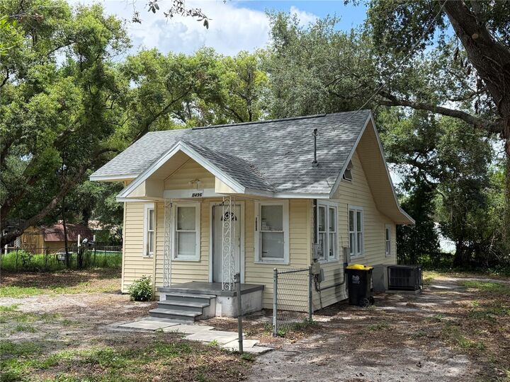 Property Photo: 1496 33rd Street NW FL 33881