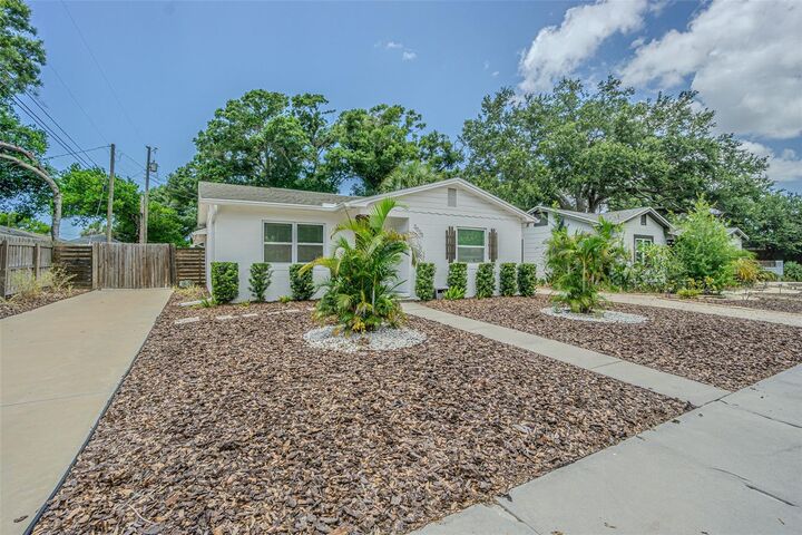 Property Photo:  3030 14th Street N  FL 33704 