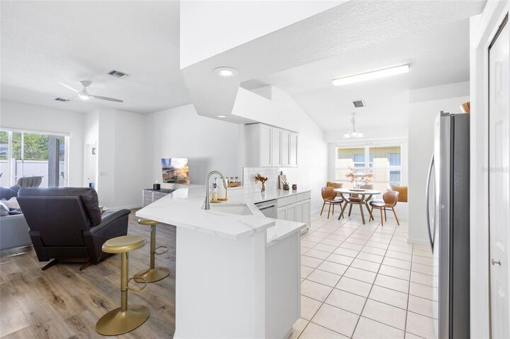 Property Photo:  19619 Bergenfeld Drive  FL 34638 
