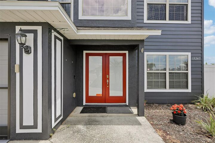 Property Photo:  13247 Casa Verde Circle  FL 34705 