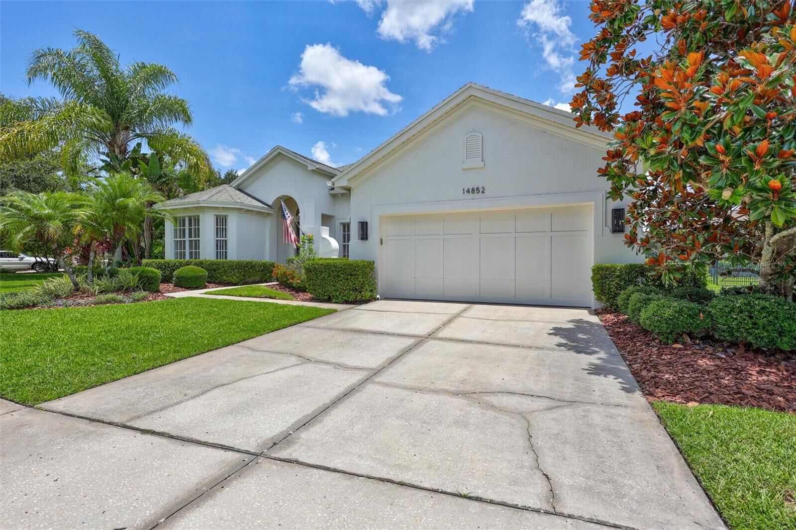 Property Photo: 14852 Tudor Chase Drive FL 33626