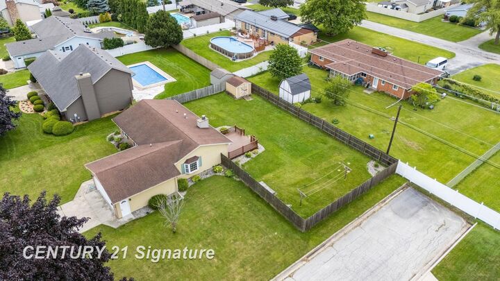 Property Photo:  4159 Bradford Drive  MI 48603 