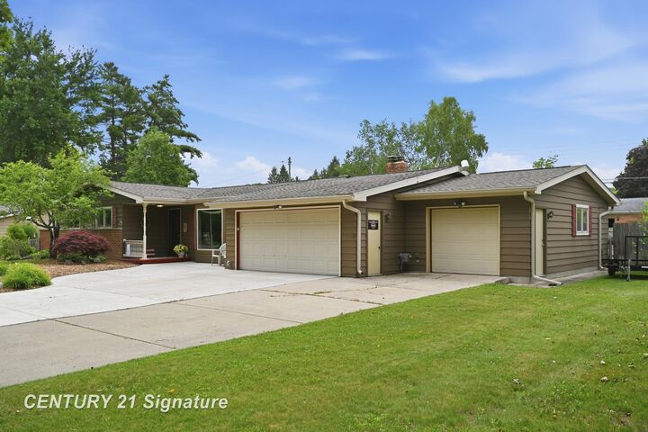 Property Photo:  1226 Clearview Drive  MI 48433 