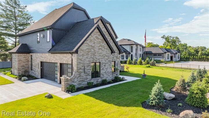 Property Photo: 5321 Rochester Road MI 48058