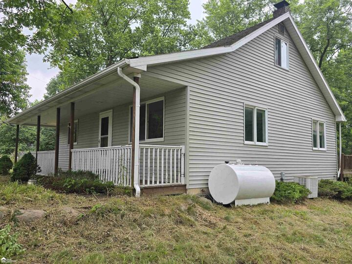 Property Photo:  819 W Summit Street  MI 48429 