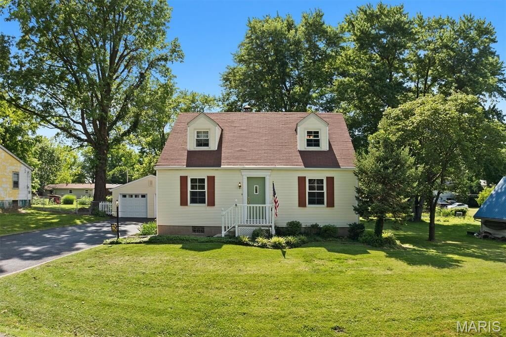 Property Photo:  25 Roselawn Avenue  IL 62208 