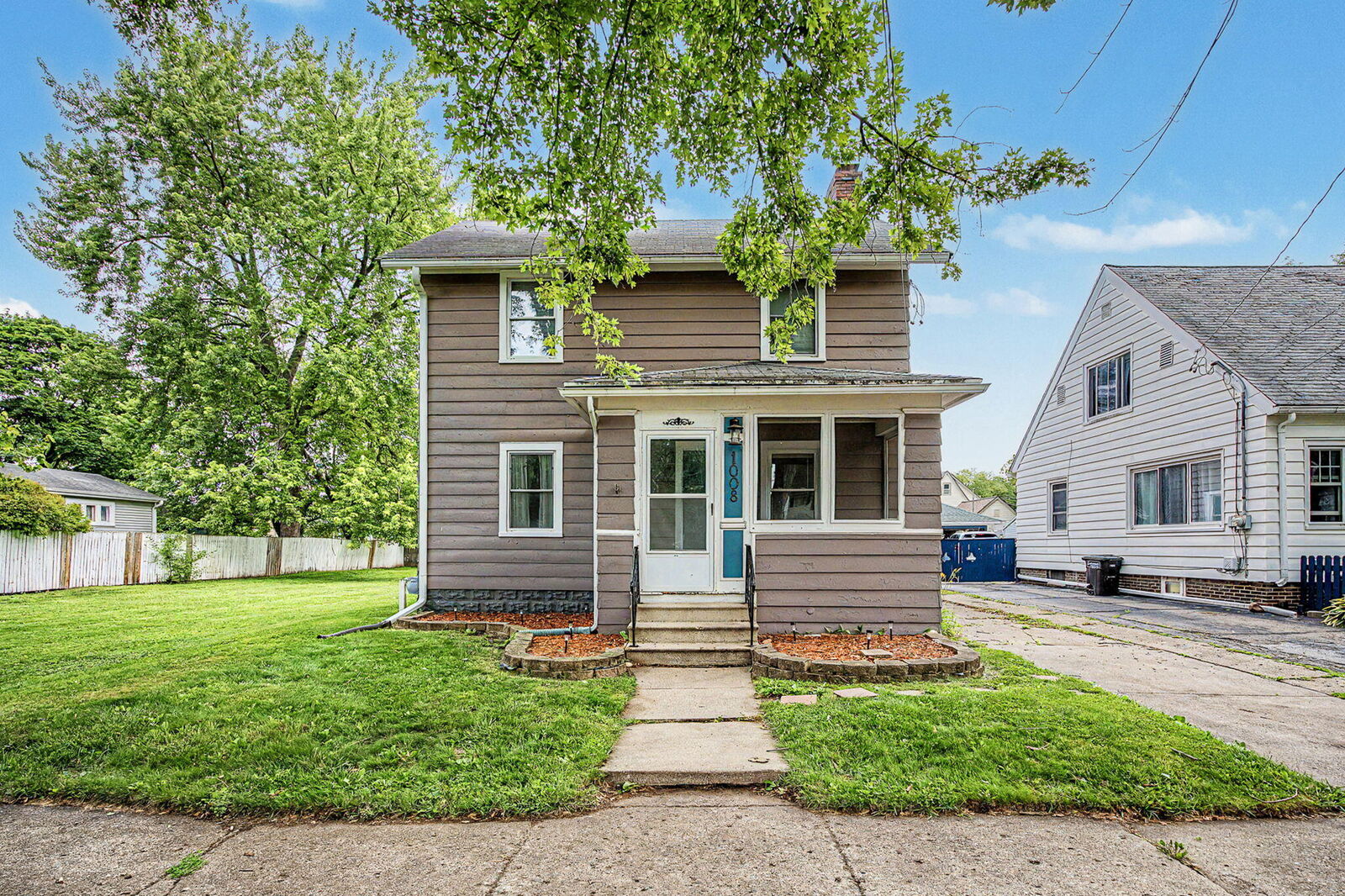 Property Photo:  1008 Union  MI 49203 