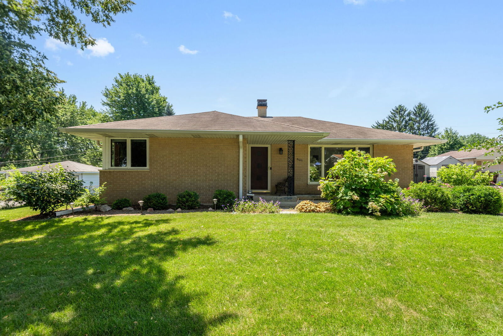 Property Photo: 4611 Orchard Lane IL 60014