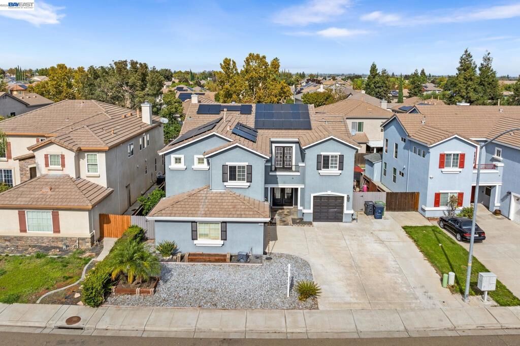 Property Photo:  1531 Riverview Ave  CA 95377 