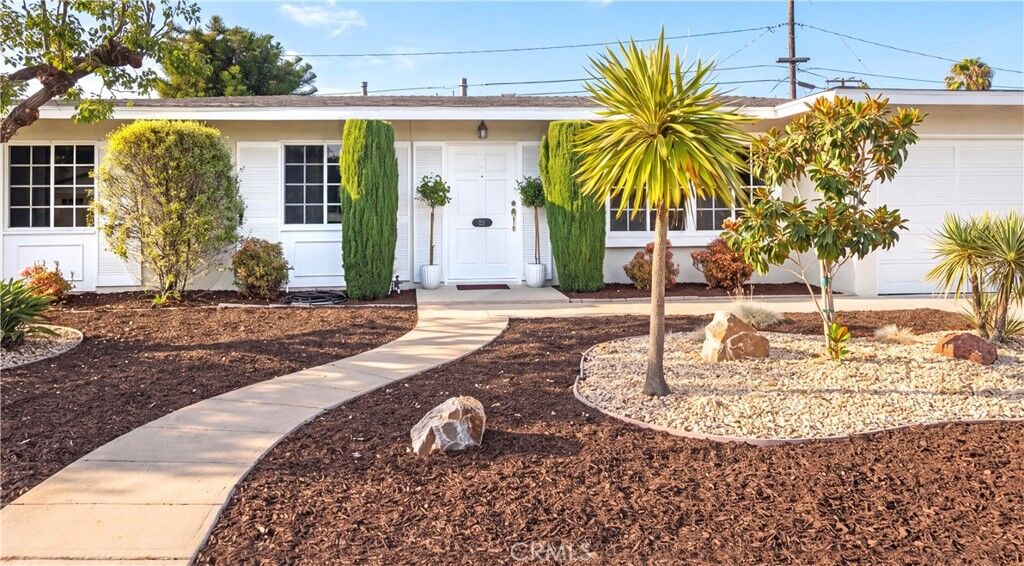 Property Photo: 192 Buoy CA 92627