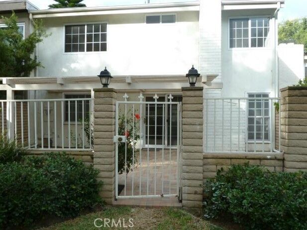 Property Photo:  