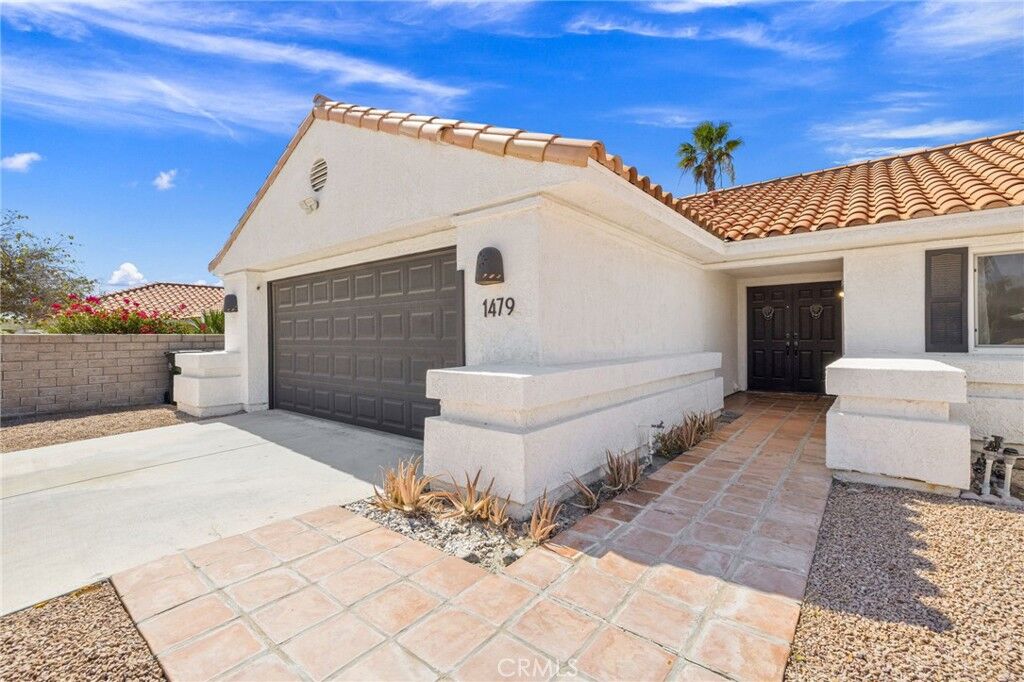 Property Photo:  1479 E Francis Drive  CA 92262 