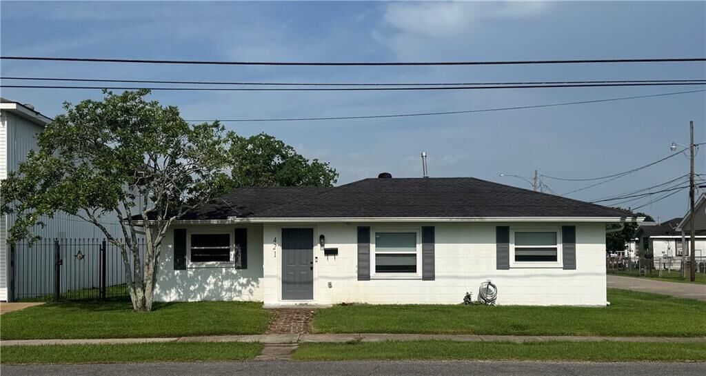 Property Photo: 421 Garden Road LA 70072