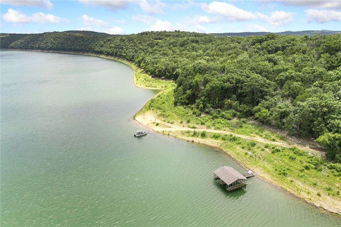 Property Photo:  20194 Horseshoe Bend Road  AR 72644 