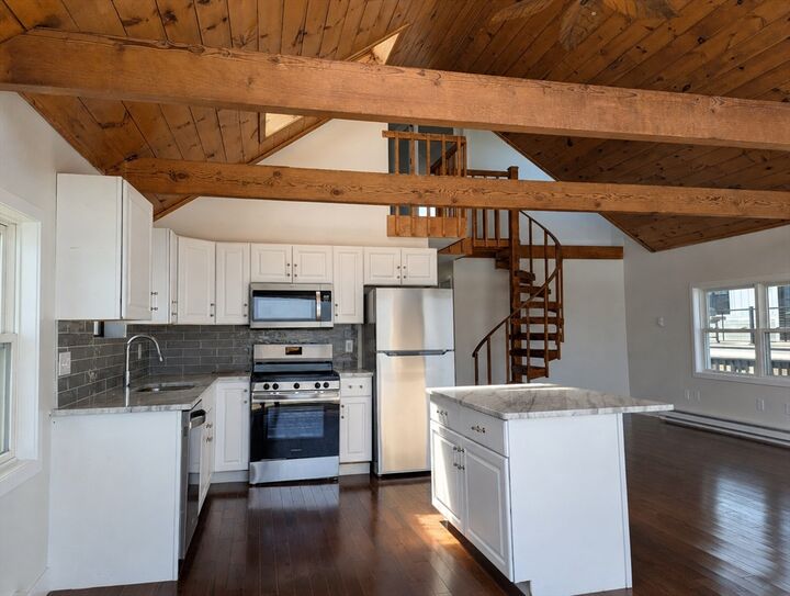 Property Photo: 498-500 N End Blvd MA 01952