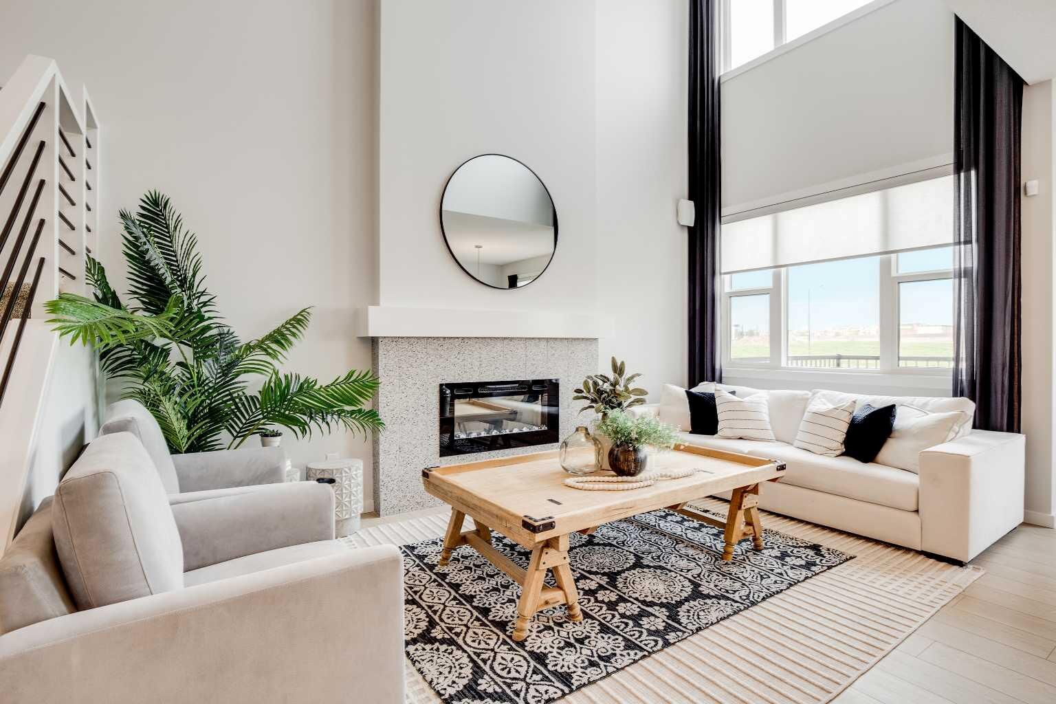 Property Photo:  102 Rochester Crescent NW  AB T3L 0J6 