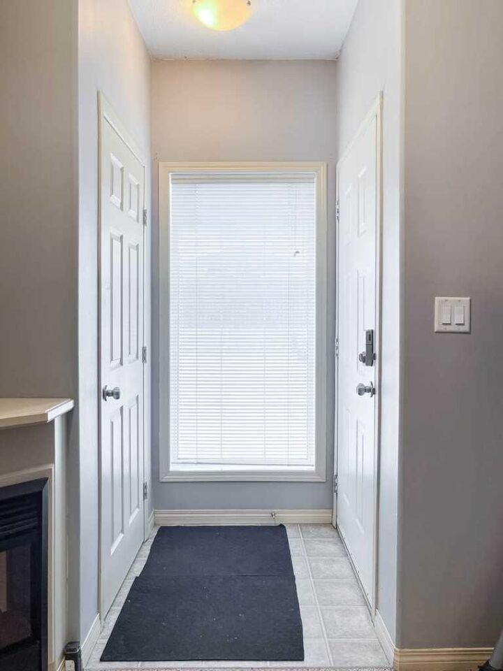 Property Photo: 200 Lougheed Drive 7108 AB T9K 2W3