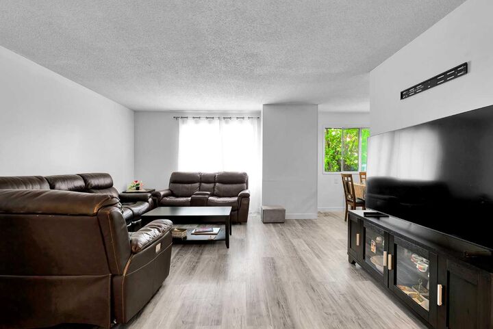Property Photo: 516 Blackthorn Road NE 101 AB T2K 4W9