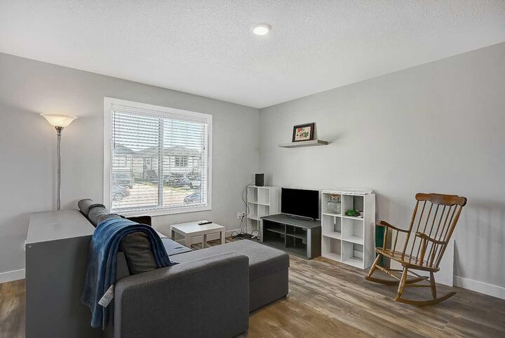 Property Photo:  9519D 112 Avenue  AB T8X 5C8 