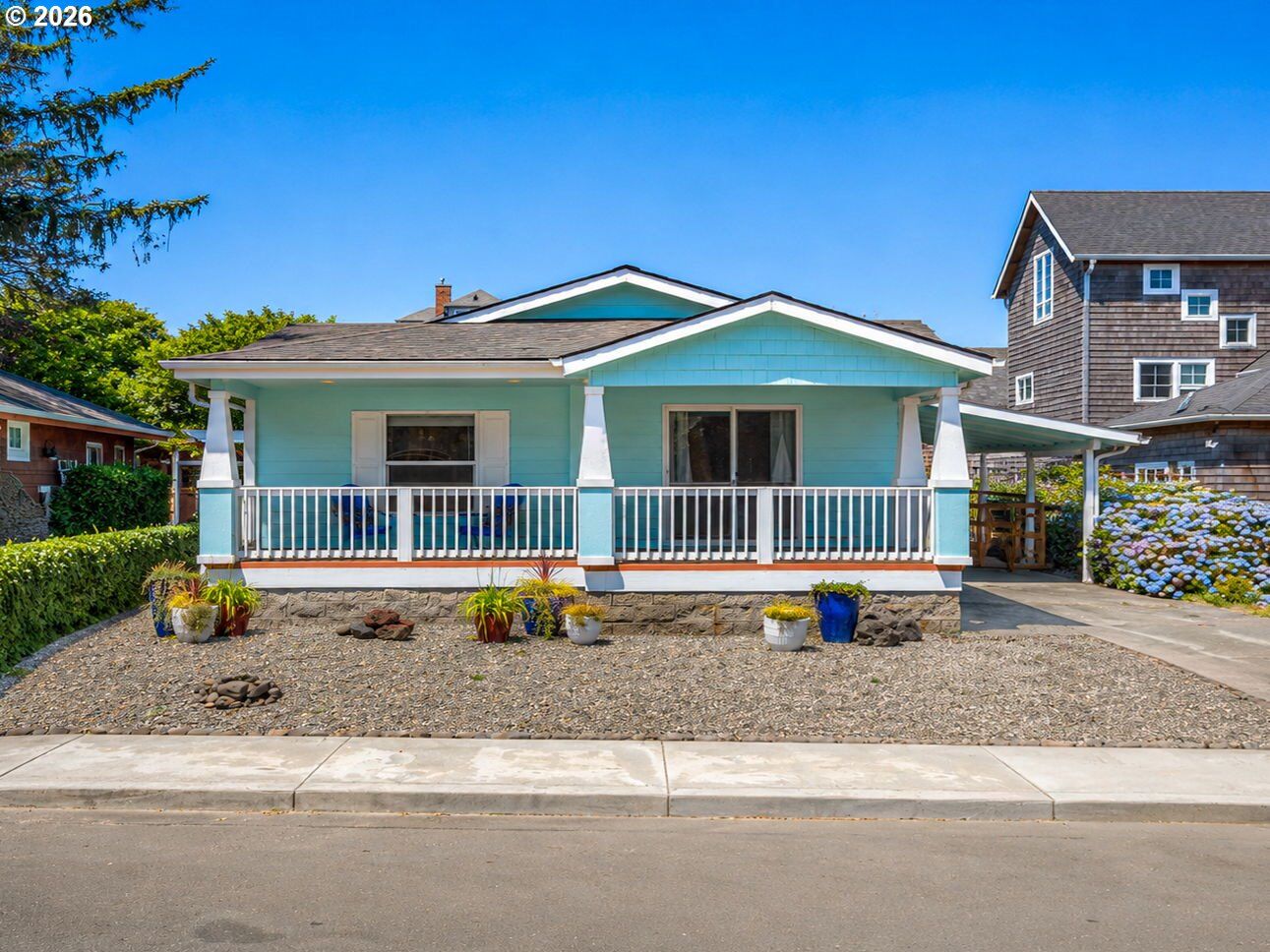 Property Photo:  240 11th Ave  OR 97138 