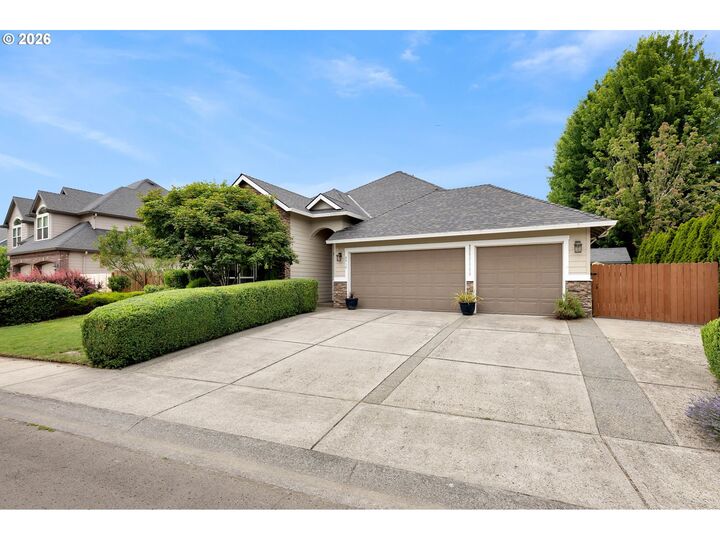Property Photo:  8912 NE 106th Cir  WA 98662 