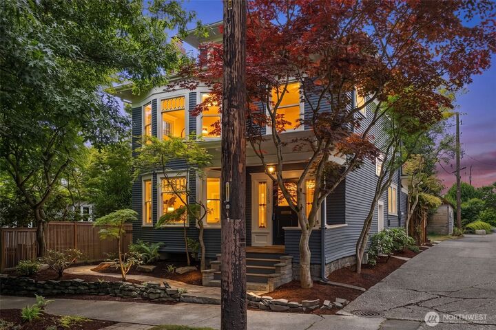 Property Photo:  1715 E Mercer Street  WA 98112 
