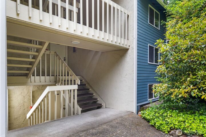 Property Photo:  9494  Redmond Woodinville Road NE B102  WA 98052 