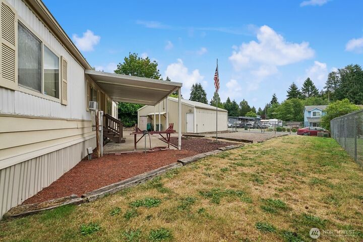 Property Photo: 11506 204th Avenue E WA 98391