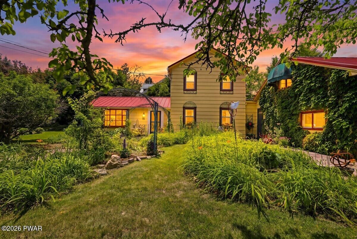 Property Photo:  305 E Catherine Street  PA 18337 