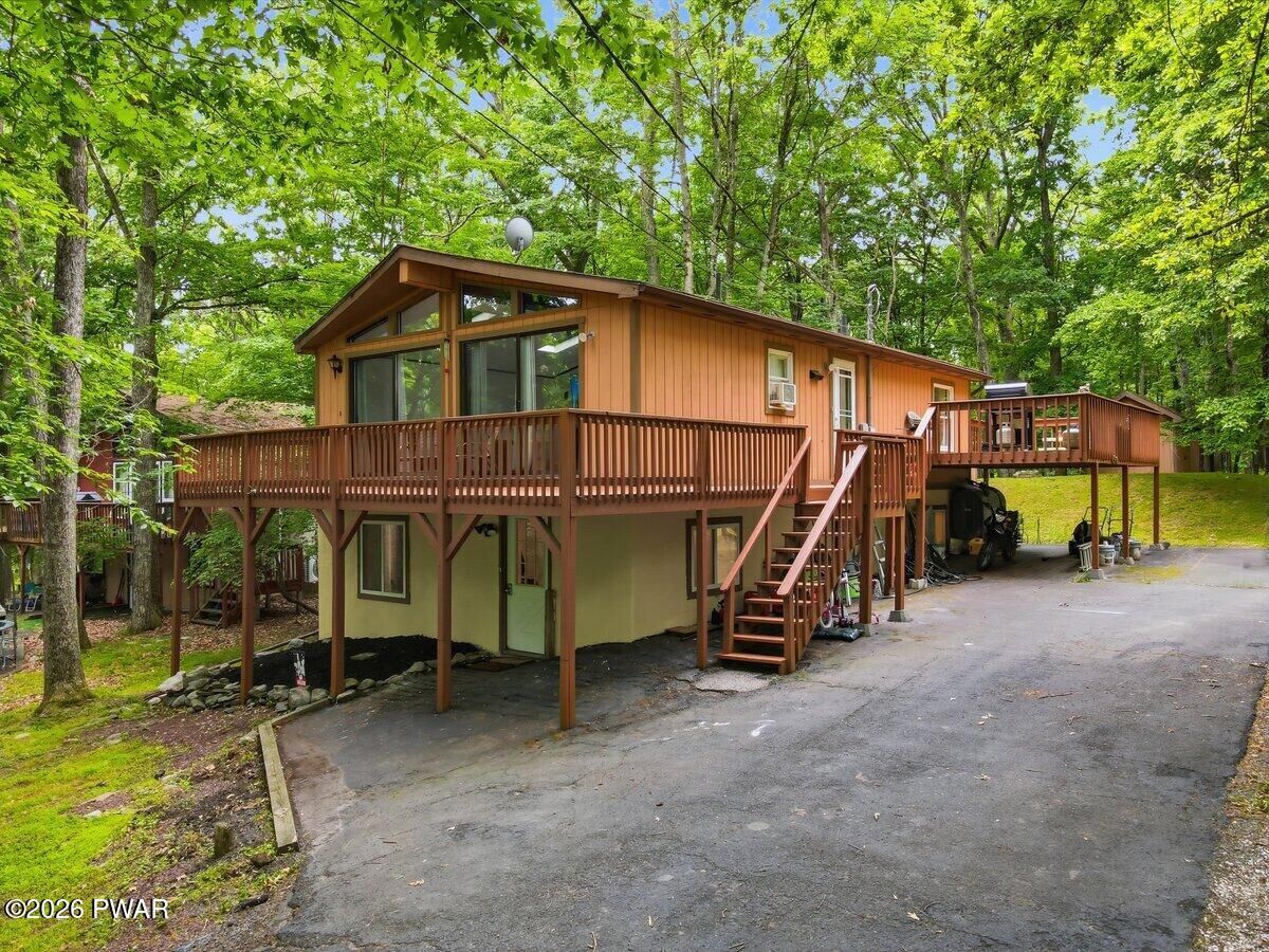 Property Photo:  105 Doe Loop  PA 18324 