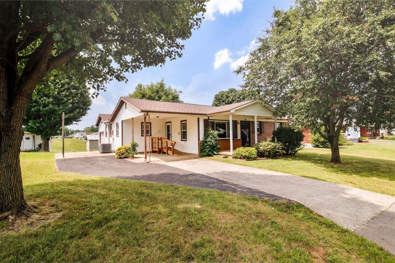 Property Photo:  608 Doris Avenue  KY 42127 