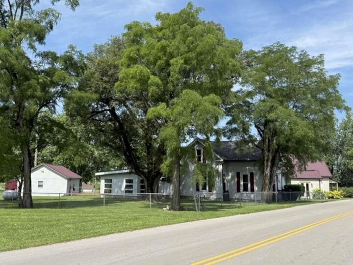 Property Photo:  6301 E Dublin Pike 6303 E Dublin Pike  IN 47366 