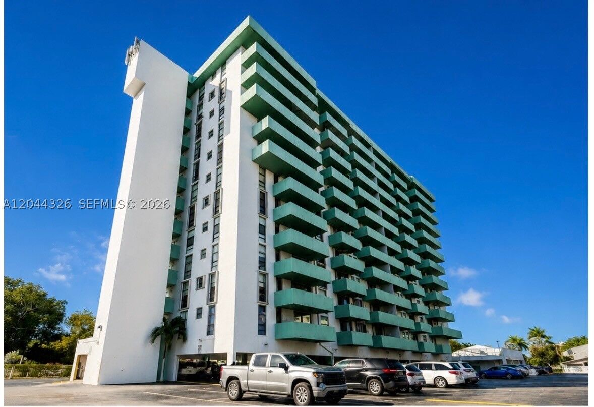 Property Photo:  1825 W 44th Pl 806  FL 33012 