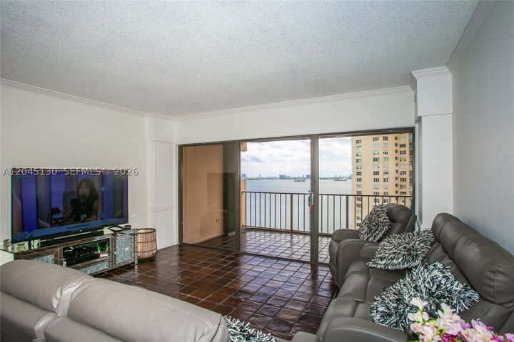 Property Photo:  1800 NE 114th St 1207  FL 33181 