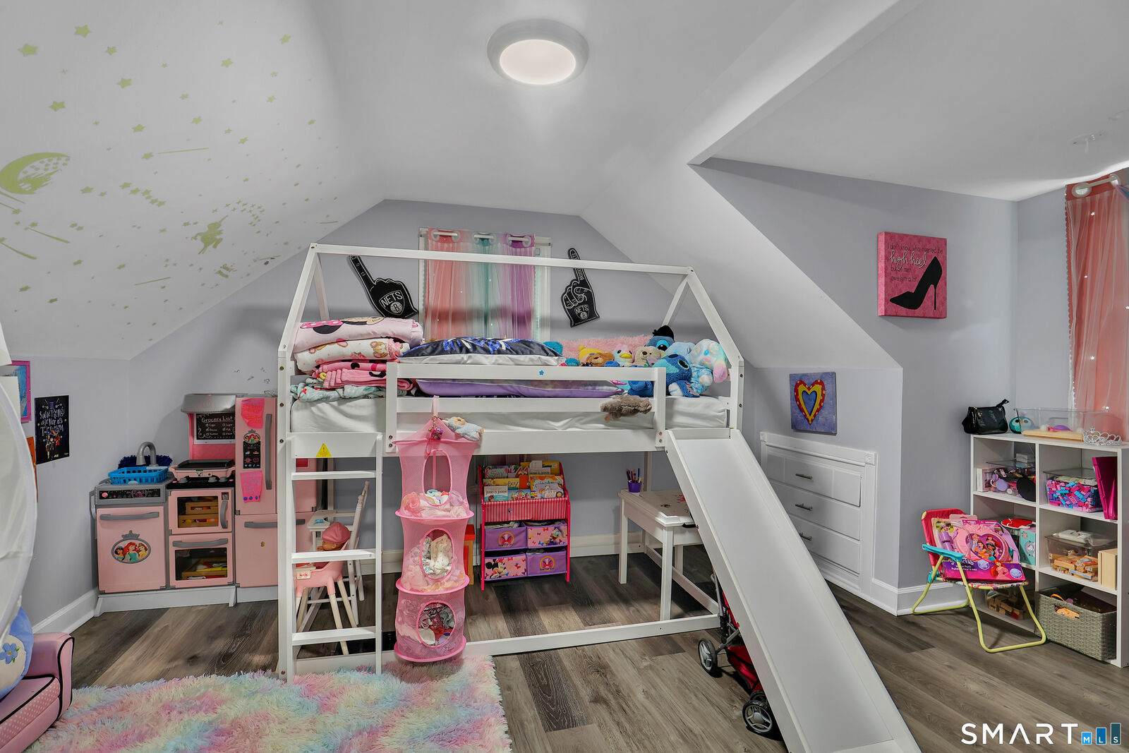 Property Photo:  110 Hawthorne Street  CT 06042 