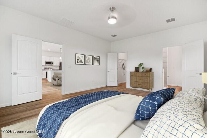 Property Photo:  1606 Painter Street SE  FL 32909 