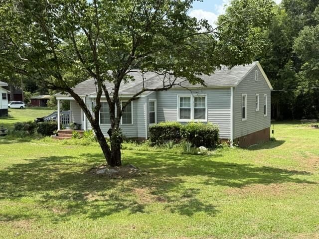 Property Photo: 15570 US 221 Highway SC 29335