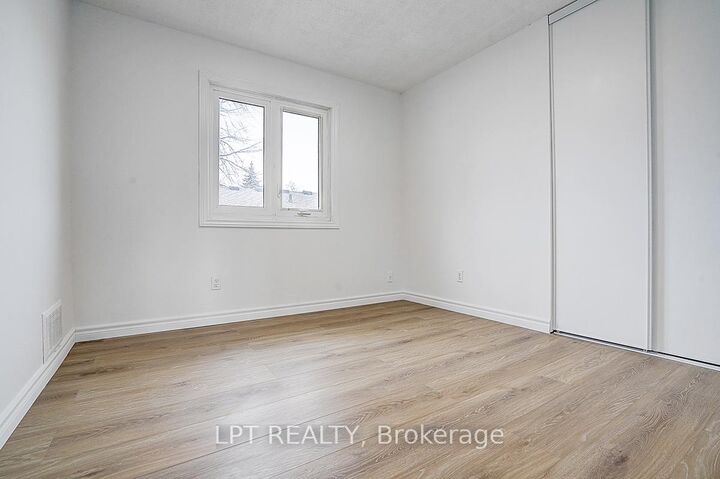 194 South Channel Drive — photo 1