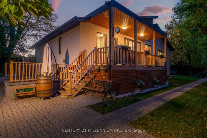 Property Photo: 12 Legato Court ON M3B 1L7