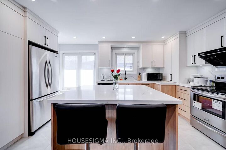 Photo de la propriété:  28 Earlton Road  ON M1T 2R3 