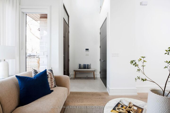 Property Photo: 121 Markham Street ON M6J 2G4