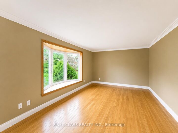 Property Photo: 44 Scotia Avenue ON M1L 4E6