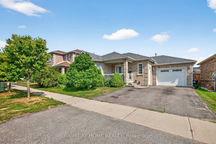 Property Photo:  3 Player Drive  ON L4M 6V9 