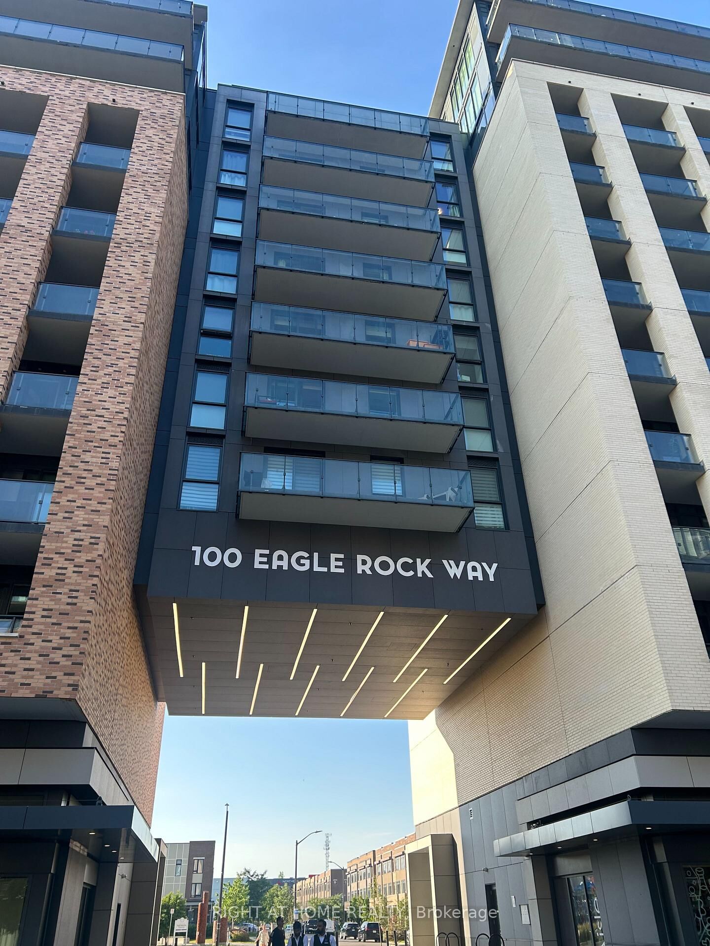 Property Photo:  100 Eagle Rock Way 211  ON L6A 5B9 