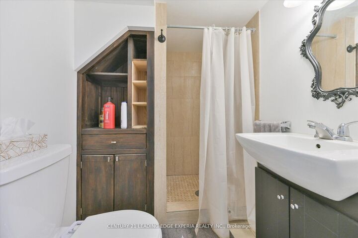 Property Photo:  24 Torrens Avenue Lower  ON M4K 2H8 