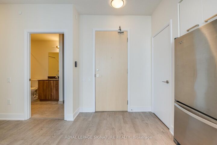 Property Photo: 30 Roehampton Avenue 806 ON M4P 0B9